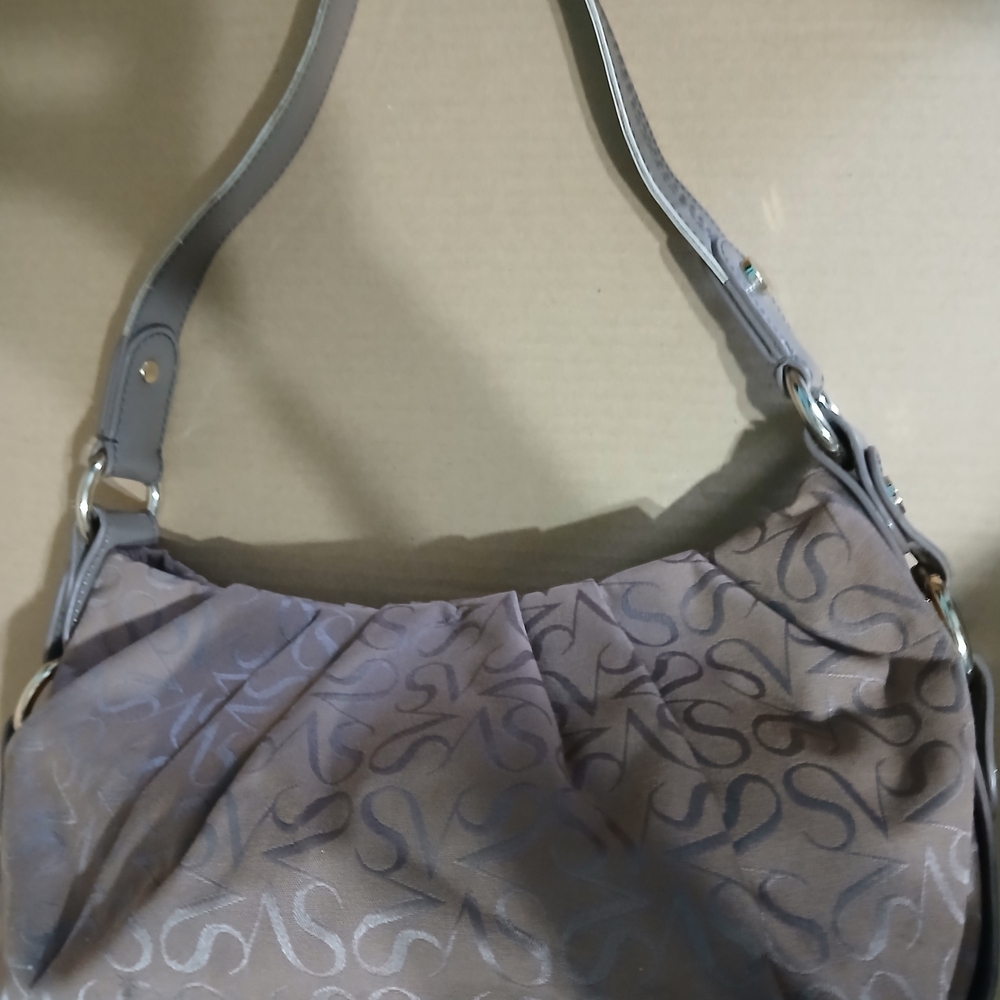 Elegant Gray Patterned Shoulder Bag